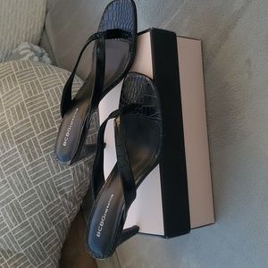NWT BCBGeneration Tabina Sandals